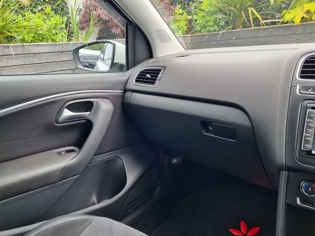 2017 Volkswagen Polo