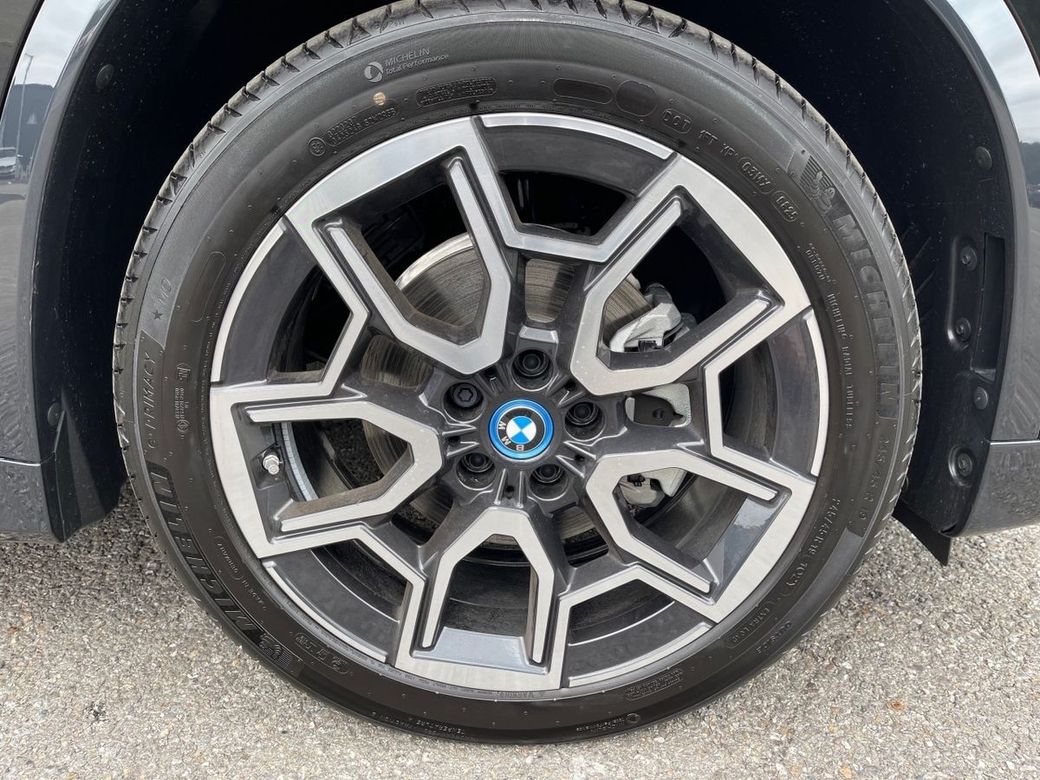2025 BMW iX1