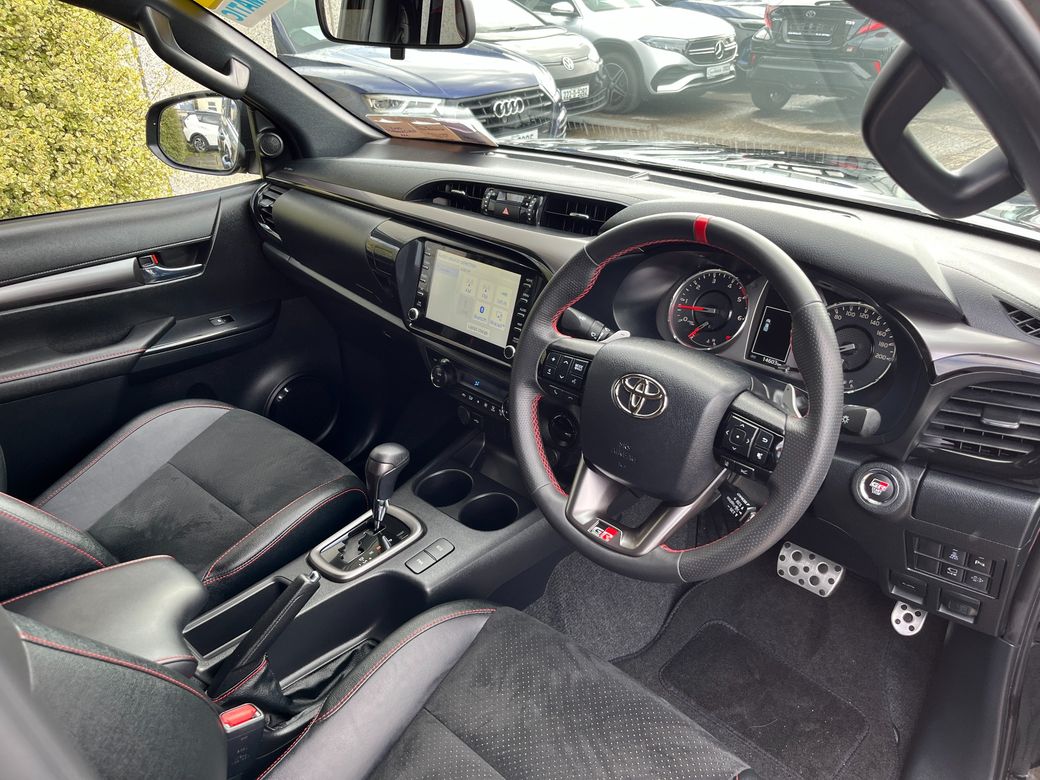 2024 Toyota Hilux