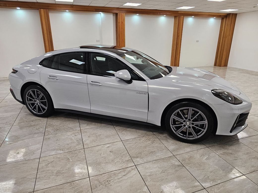 2025 Porsche Panamera