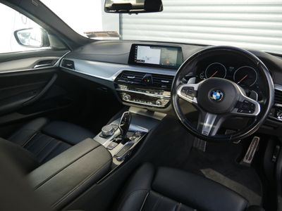 2020 BMW 520