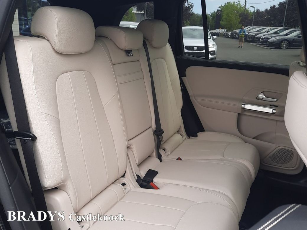 2025 Mercedes-Benz GLB Class