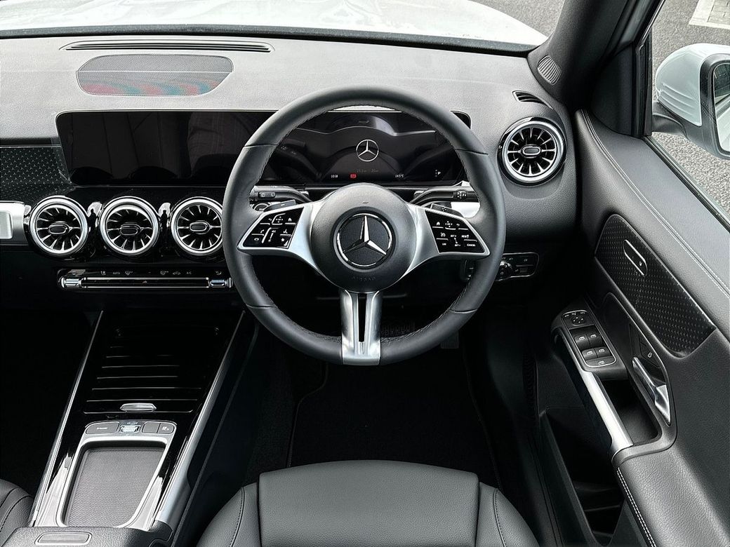 2025 Mercedes-Benz GLB Class