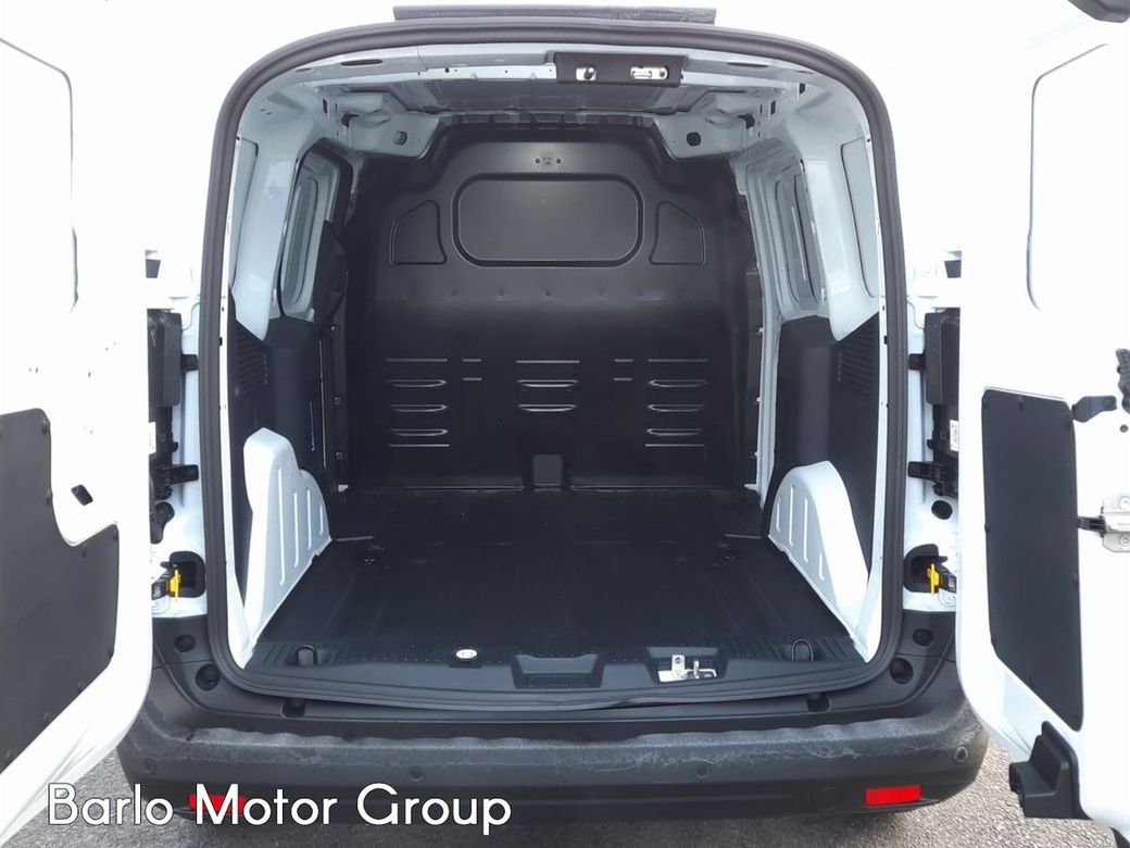 2025 Ford Transit Courier