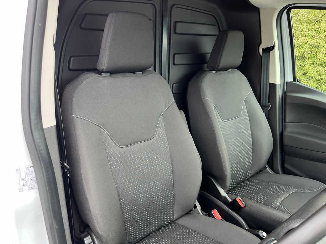 2023 Ford Transit Courier