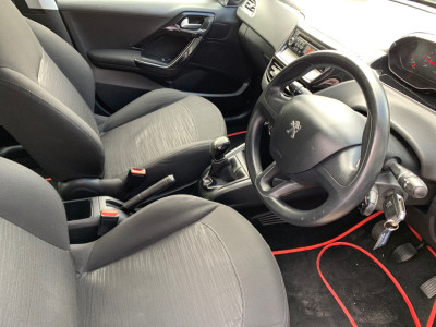 2013 Peugeot 208