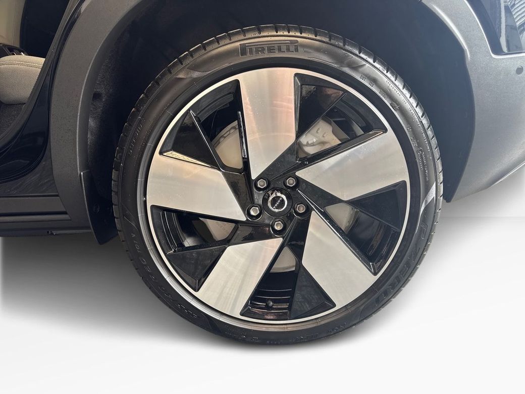 2026 Volvo EX40