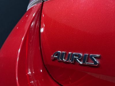 2016 Toyota Auris