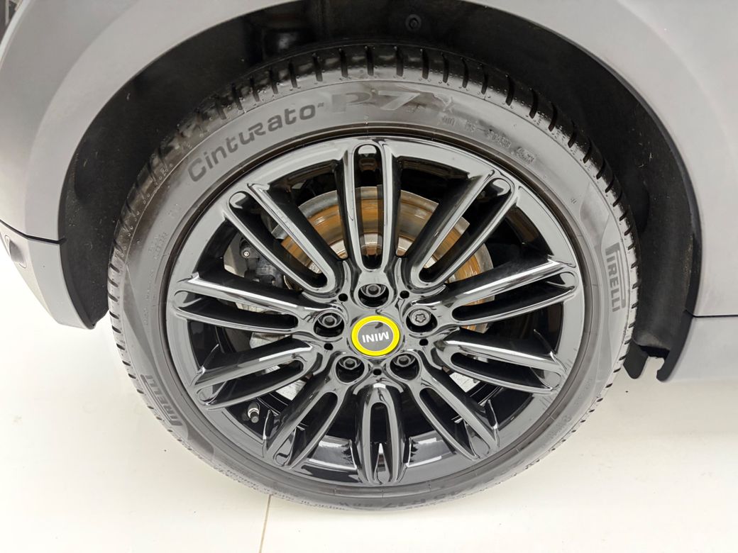 2023 Mini Hatch