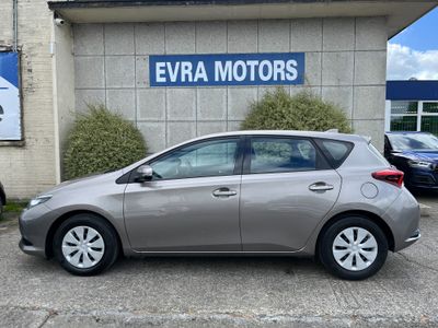 2015 Toyota Auris