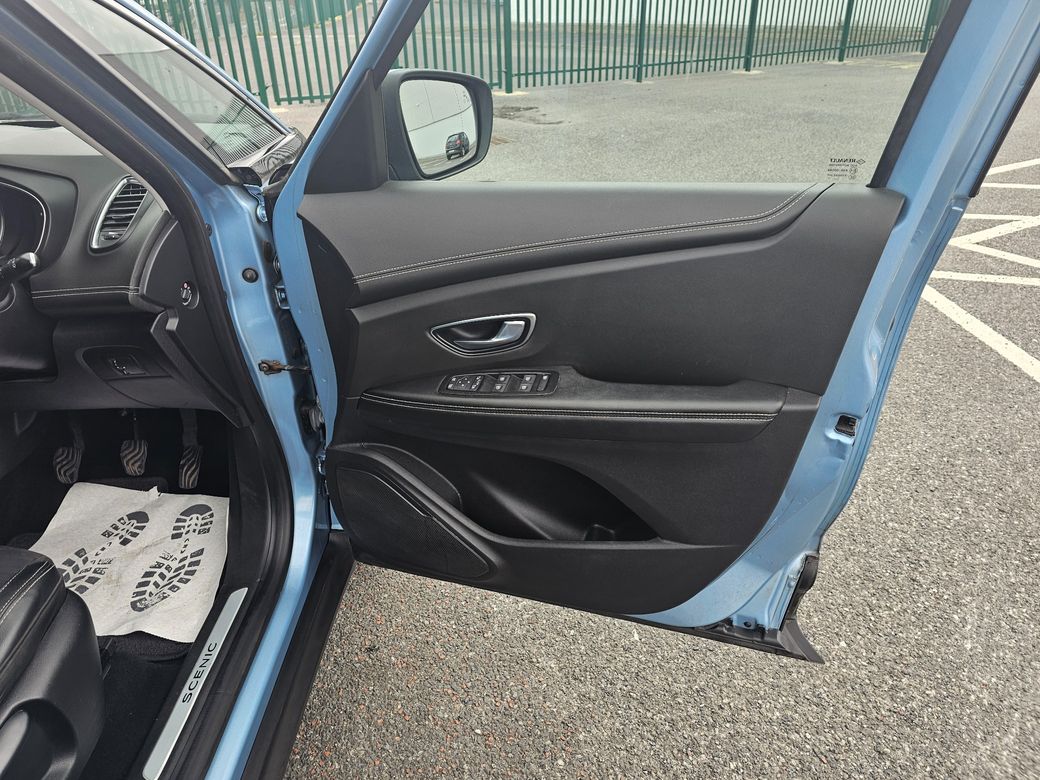 2017 Renault Grand Scenic