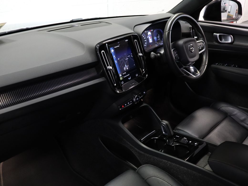 2020 Volvo XC40