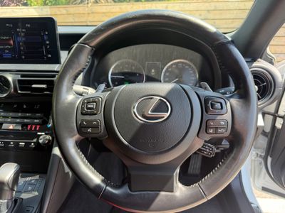 2023 Lexus IS 300h
