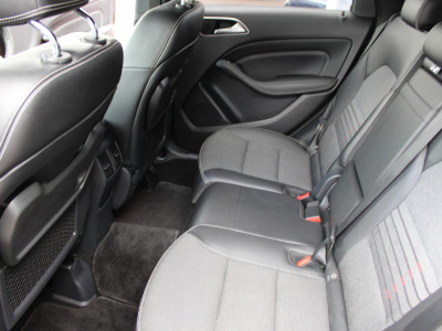 2018 Mercedes-Benz B 180