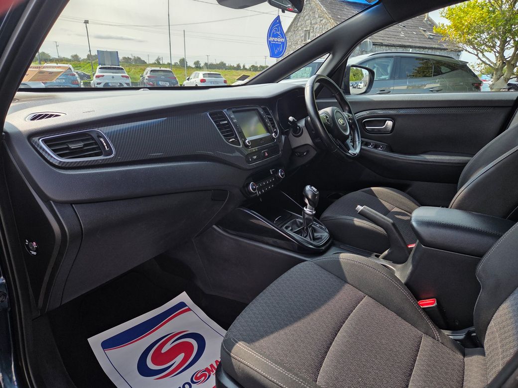 2017 Kia Carens