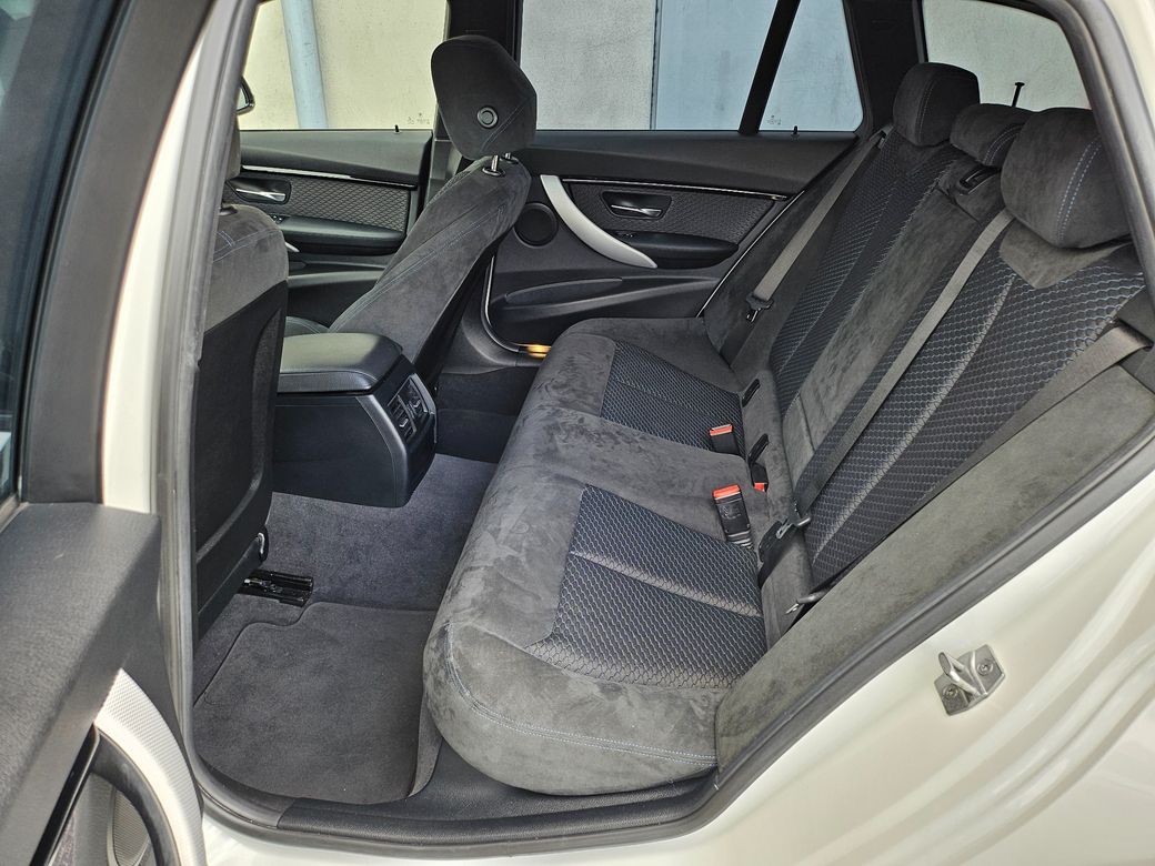2016 BMW 320