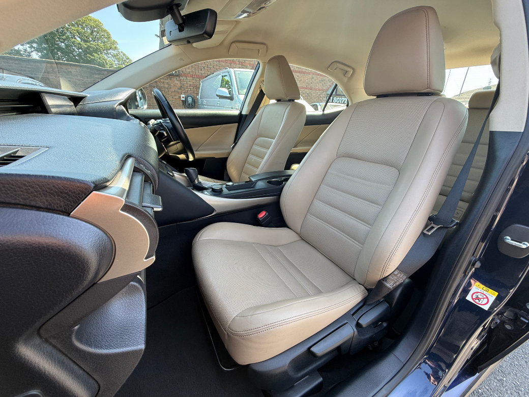 2019 Lexus IS