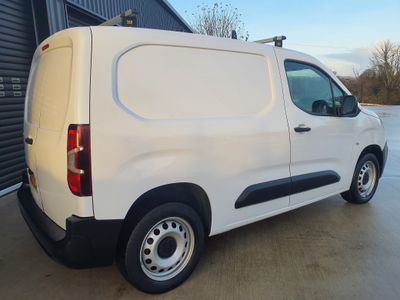 2023 Peugeot Partner