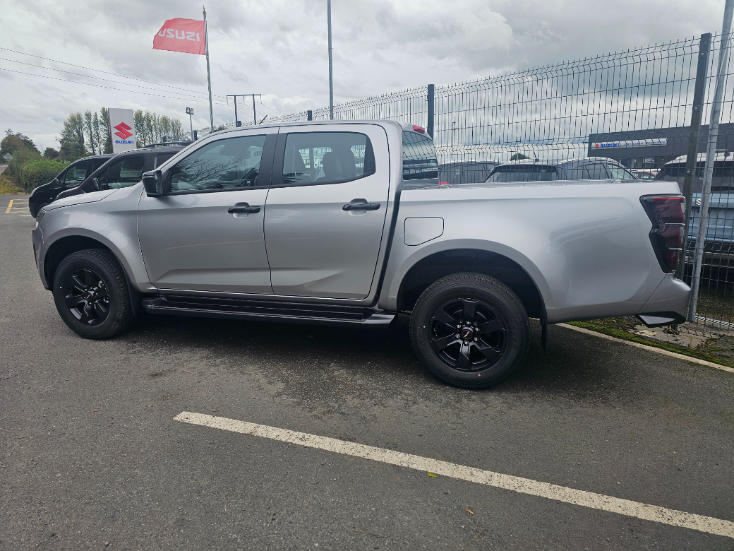 2025 Isuzu D-MAX