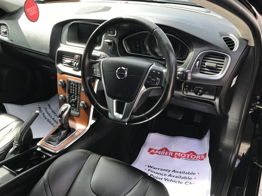2018 Volvo V40
