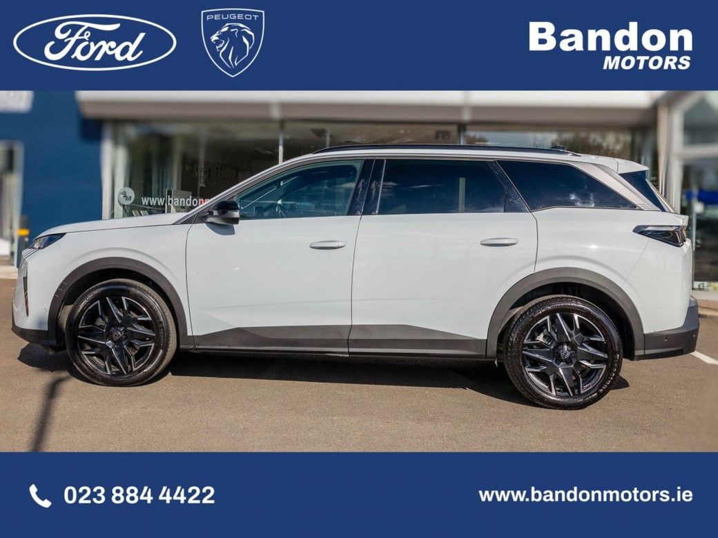 2025 Peugeot 5008