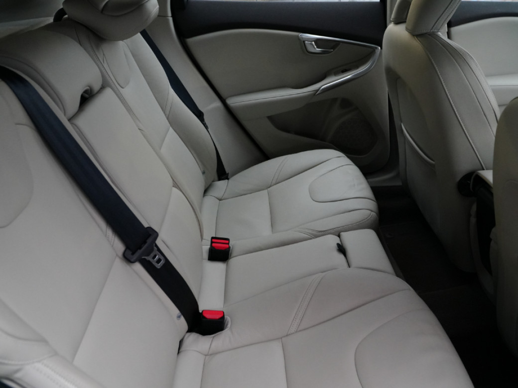 2016 Volvo V40 Cross Country