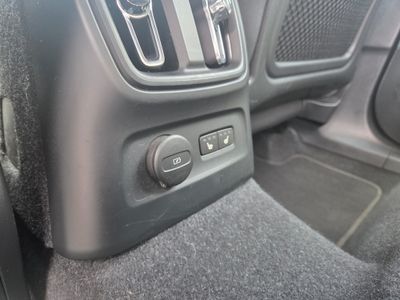 2023 Volvo XC40