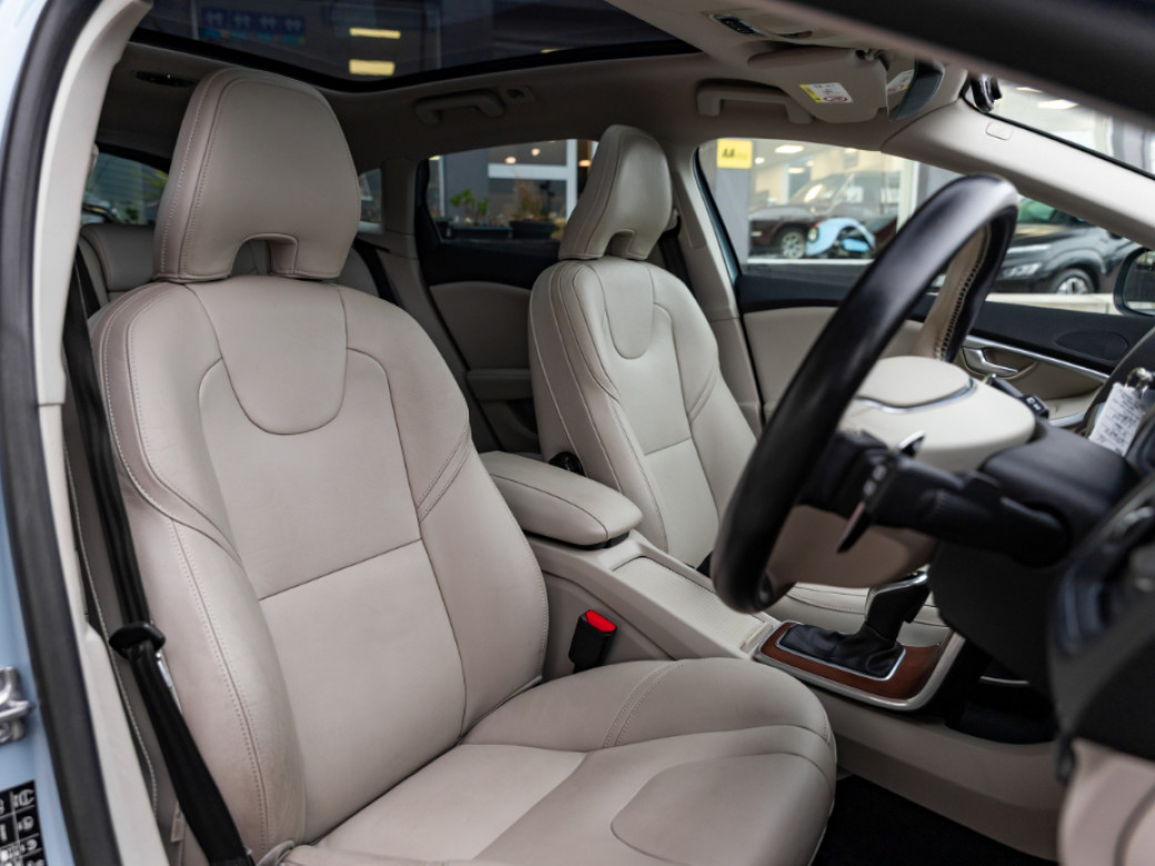 2016 Volvo V40