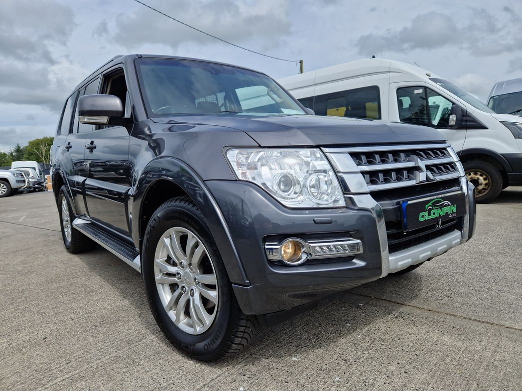 2017 Mitsubishi Shogun