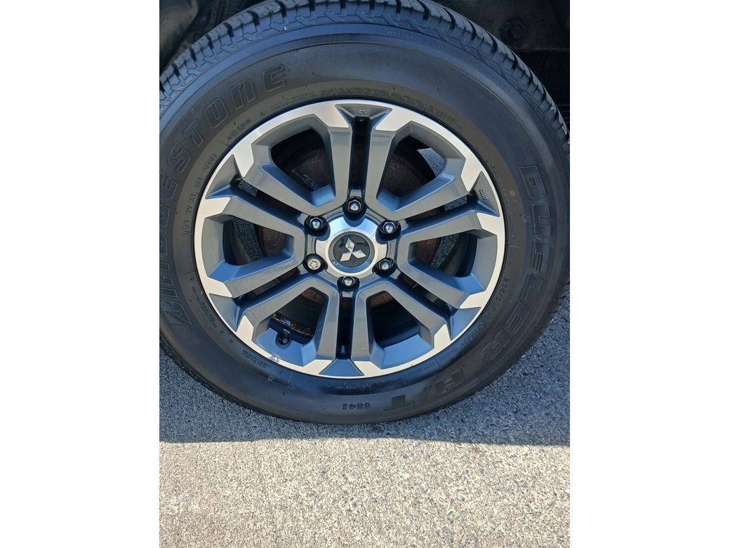 2021 Mitsubishi L200