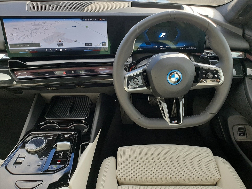 2025 BMW 530