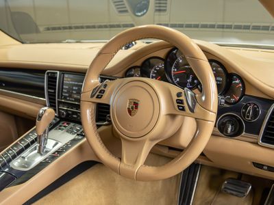 2014 Porsche Panamera