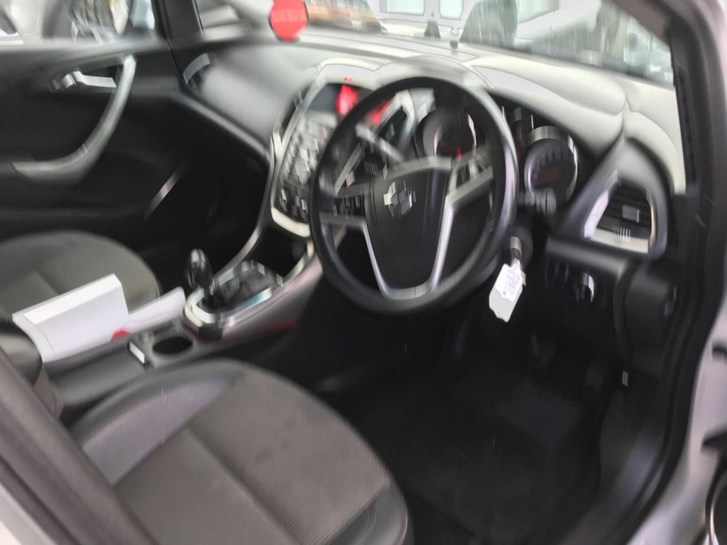 2011 Opel Astra