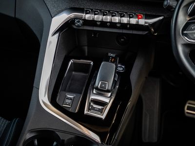 2023 Peugeot 5008