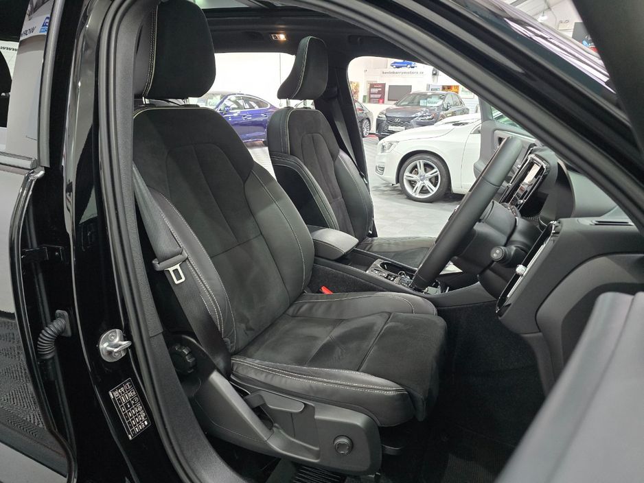 2022 Volvo XC40