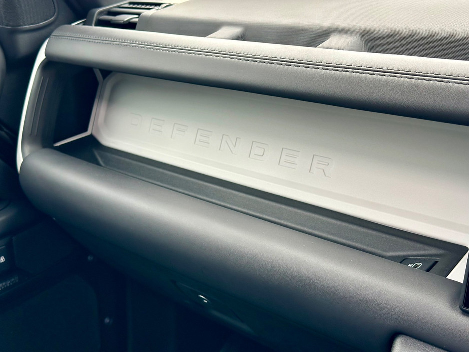 2025 Land Rover Defender