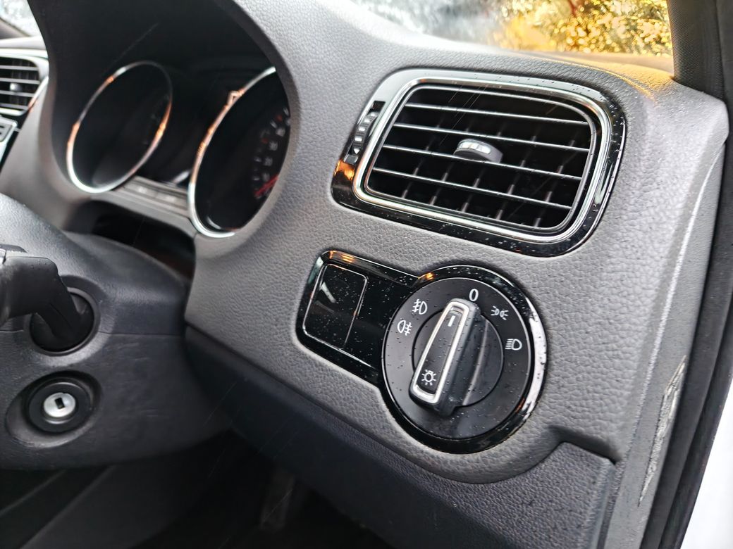 2015 Volkswagen Polo