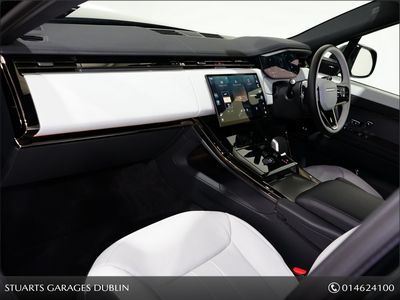 2025 Land Rover Range Rover Sport