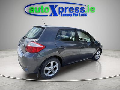 2011 Toyota Auris
