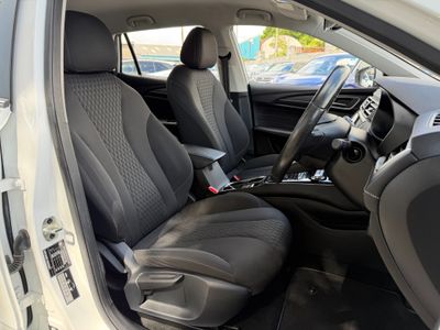 2022 MG 5