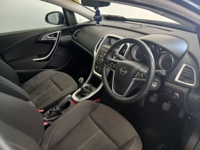 2014 Opel Astra