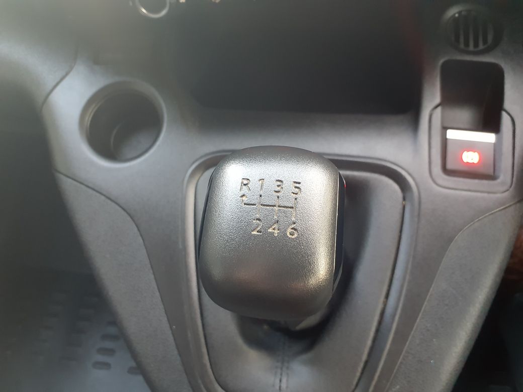 2023 Peugeot Partner