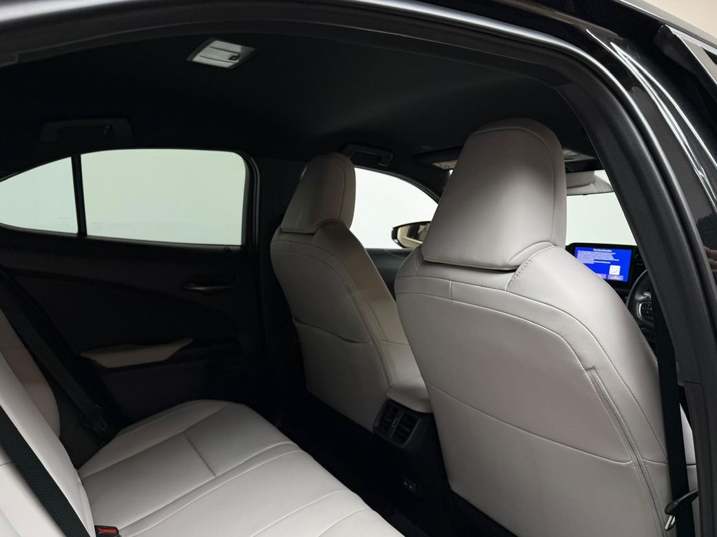 2023 Lexus UX 250H