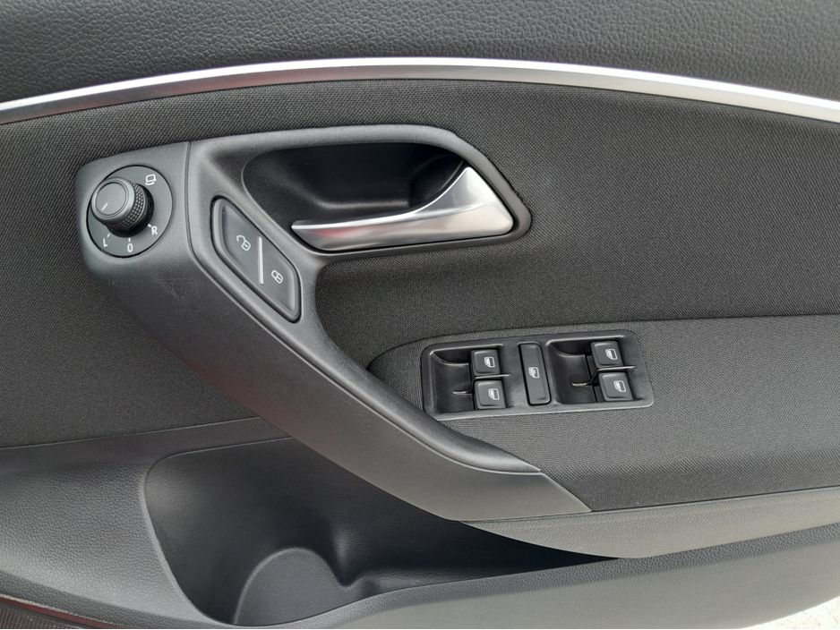 2016 Volkswagen Polo