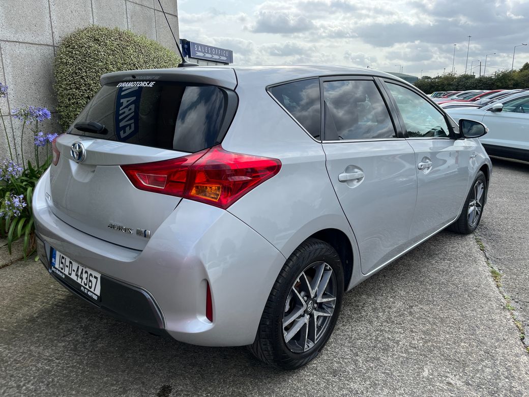 2015 Toyota Auris