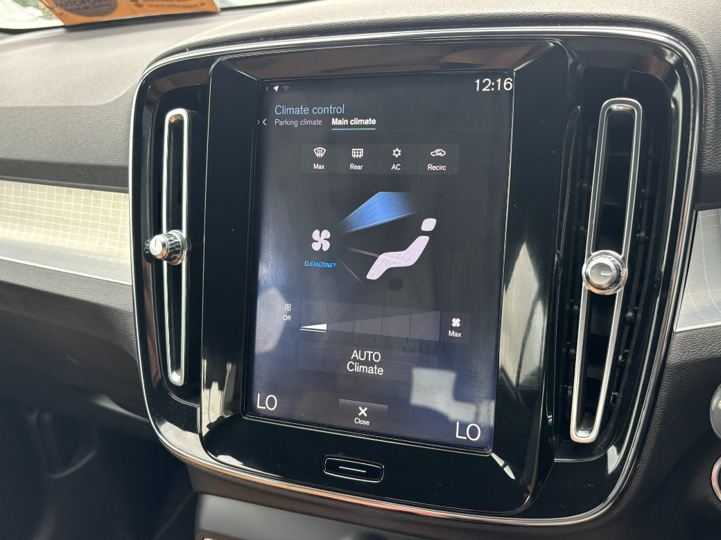 2020 Volvo XC40