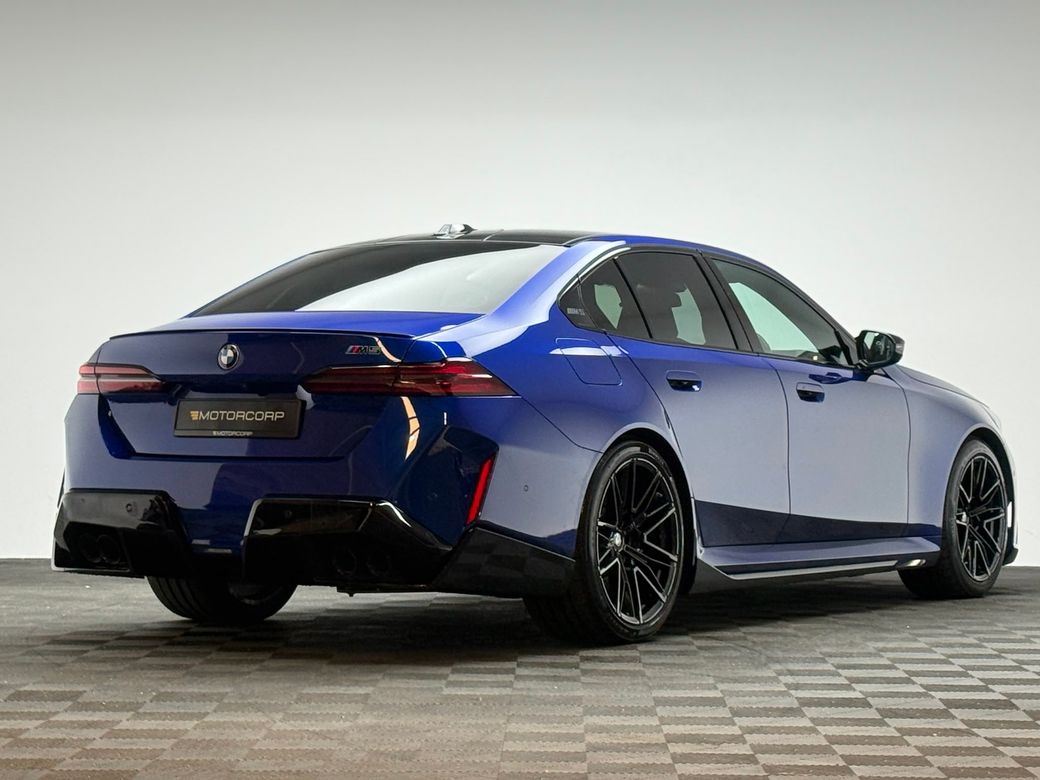 2025 BMW M5