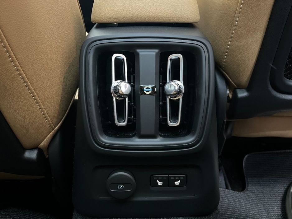 2021 Volvo XC40