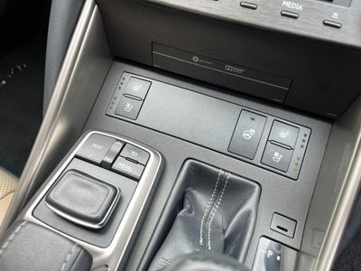 2019 Lexus IS 300h