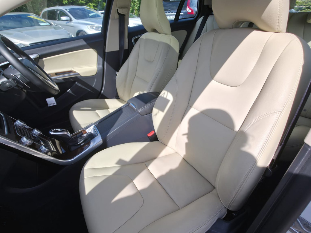 2018 Volvo V60 Cross Country
